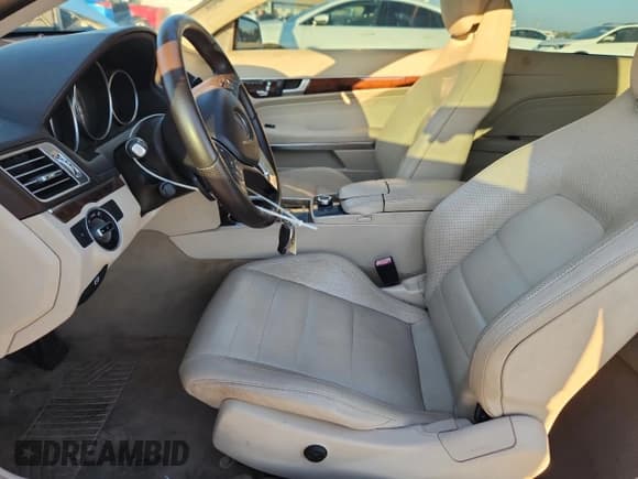 ✅ 2016 Mercedes-Benz E 400 • VIN: WDDKJ6FB4GF334384 • Лот: 87069635. Опубликован ранее на Copart с пробегом 134 562 миль. Бесплатный доступ к архиву аукционных продаж из США и подробный отчёт об истории автомобиля на DreamBid. Изображение 7.