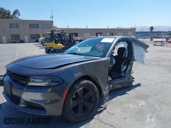 ✅ 2016 Dodge Charger SE • VIN: 2C3CDXBG2GH180550 • Lot: 42730625. Wystawiony na IAAI z przebiegiem Nie podano. Bezpłatny archiwum sprzedaży aukcyjnych z USA i szczegółowy raport historii pojazdu na DreamBid. Zdjęcie 6.