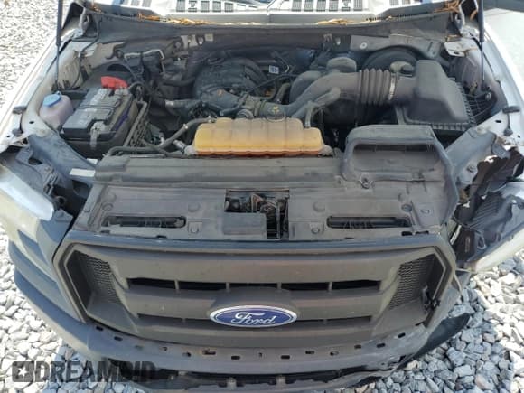 ✅ 2015 Ford F-150 XL • VIN: 1FTMF1C86FKD71345 • Lot: 57635515. Listed on Copart with 247,528 mi. Free auction sales archive from the USA and detailed vehicle history report at DreamBid. Image 11.