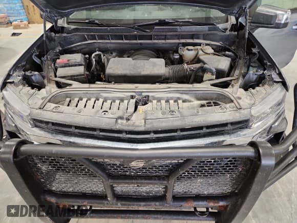 ✅ 2019 Chevrolet Silverado 1500 LT • VIN: 1GCRYDEDXKZ221803 • Lot: 93068025. Wystawiony na Copart z przebiegiem 95 064 mil. Bezpłatny archiwum sprzedaży aukcyjnych z USA i szczegółowy raport historii pojazdu na DreamBid. Zdjęcie 11.