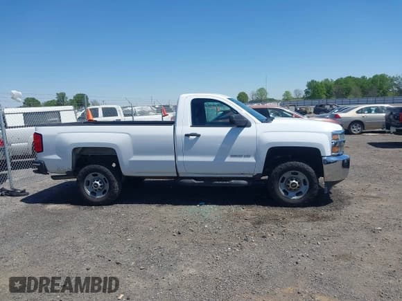 ✅ 2015 Chevrolet Silverado 2500HD Work Truck • VIN: 1GC0CUEG4FZ524843 • Lot: 42004293. Wystawiony na IAAI z przebiegiem 190 066 mil. Bezpłatny archiwum sprzedaży aukcyjnych z USA i szczegółowy raport historii pojazdu na DreamBid. Zdjęcie 13.