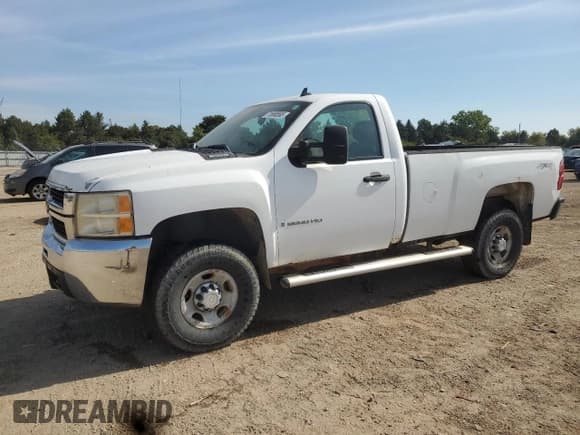 ✅ 2007 Chevrolet Silverado 2500HD 1LT • VIN: 1GCHK24K17E528504 • Lot: 71888565. Wystawiony na Copart z przebiegiem 187 952 mil. Bezpłatny archiwum sprzedaży aukcyjnych z USA i szczegółowy raport historii pojazdu na DreamBid. Zdjęcie 1.
