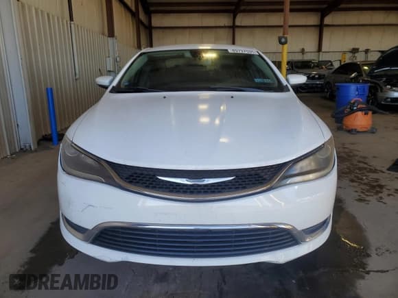 ✅ 2015 Chrysler 200 Limited • VIN: 1C3CCCAB3FN751616 • Lot: 89737535. Wystawiony na Copart z przebiegiem 41 600 mil. Bezpłatny archiwum sprzedaży aukcyjnych z USA i szczegółowy raport historii pojazdu na DreamBid. Zdjęcie 5.