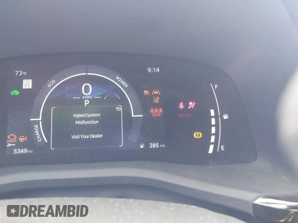 ✅ 2025 Toyota Camry LE • VIN: 4T1DAACKXSU503690 • Lot: 43029870. Wystawiony na IAAI z przebiegiem 5 349 mil. Bezpłatny archiwum sprzedaży aukcyjnych z USA i szczegółowy raport historii pojazdu na DreamBid. Zdjęcie 7.