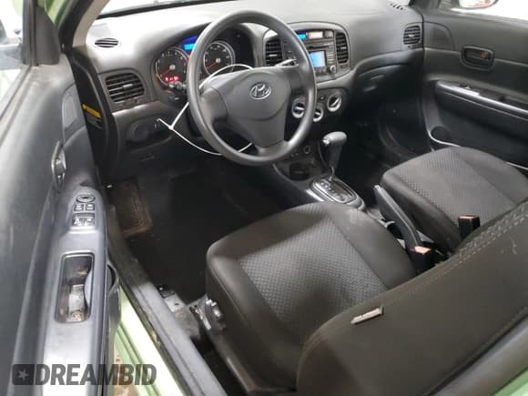 ✅ 2010 Hyundai Accent GS • VIN: KMHCM3AC8AU184752 • Лот: 46872955. Опубликован ранее на Copart с пробегом 65 446 миль. Бесплатный доступ к архиву аукционных продаж из США и подробный отчёт об истории автомобиля на DreamBid. Изображение 8.