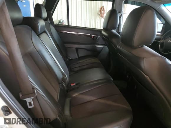 ✅ 2011 Hyundai Santa Fe SE • VIN: 5XYZH4AG7BG085550 • Lot: 64017584. Listed on Copart with 168,239 mi. Free auction sales archive from the USA and detailed vehicle history report at DreamBid. Image 11.