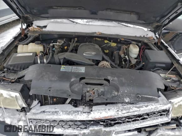 ✅ 2007 Chevrolet Silverado 2500HD LS • VIN: 1GCHK23U77F172007 • Лот: 94250195. Опубликован ранее на Copart с пробегом 114 204 миль. Бесплатный доступ к архиву аукционных продаж из США и подробный отчёт об истории автомобиля на DreamBid. Изображение 11.