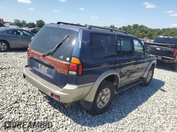 ✅ 2001 Mitsubishi Montero Sport XLS • VIN: JA4LS31HX1P009076 • Lot: 71957395. Wystawiony na Copart z przebiegiem 298 523 mil. Bezpłatny archiwum sprzedaży aukcyjnych z USA i szczegółowy raport historii pojazdu na DreamBid. Zdjęcie 3.