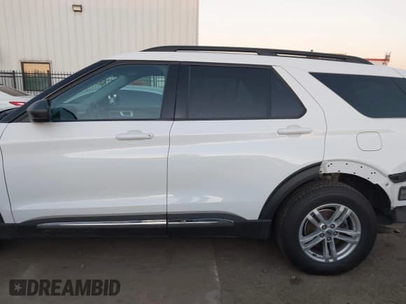 ✅ 2023 Ford Explorer XLT • VIN: 1FMSK8DH2PGB75512 • Lot: 43828683. Wystawiony na IAAI z przebiegiem 78 538 mil. Bezpłatny archiwum sprzedaży aukcyjnych z USA i szczegółowy raport historii pojazdu na DreamBid. Zdjęcie 15.