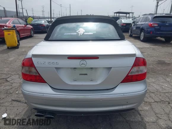 ✅ 2007 Mercedes-Benz CLK 550 • VIN: WDBTK72F87T076297 • Lot: 42353942. Wystawiony na IAAI z przebiegiem 117 815 mil. Bezpłatny archiwum sprzedaży aukcyjnych z USA i szczegółowy raport historii pojazdu na DreamBid. Zdjęcie 17.