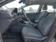 ✅ 2022 Hyundai Ioniq SE • VIN: KMHC75LC5NU282840 • Lot: 53743165. Wystawiony na Copart z przebiegiem 56 030 mil. Bezpłatny archiwum sprzedaży aukcyjnych z USA i szczegółowy raport historii pojazdu na DreamBid. Zdjęcie 7.