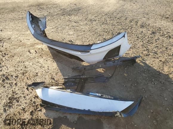 ✅ 2019 Hyundai Ioniq Blue • VIN: KMHC65LC3KU178720 • Lot: 88171575. Wystawiony na Copart z przebiegiem 88 221 mil. Bezpłatny archiwum sprzedaży aukcyjnych z USA i szczegółowy raport historii pojazdu na DreamBid. Zdjęcie 12.