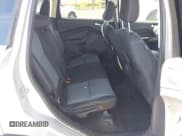 ✅ 2018 Ford Escape SE • VIN: 1FMCU9GD0JUA82249 • Lot: 43160876. Wystawiony na IAAI z przebiegiem 114 970 mil. Bezpłatny archiwum sprzedaży aukcyjnych z USA i szczegółowy raport historii pojazdu na DreamBid. Zdjęcie 8.