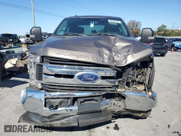 ✅ 2018 Ford F-250 XLT • VIN: 1FT7W2B62JEC08797 • Lot: 86644835. Listed on Copart with 113,813 mi. Free auction sales archive from the USA and detailed vehicle history report at DreamBid. Image 5.