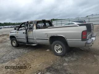✅ 1999 Dodge 1500 • VIN: 3B7HF13Z1XG181908 • Лот: 66058474. Опубликован ранее на Copart с пробегом Не указан. Бесплатный доступ к архиву аукционных продаж из США и подробный отчёт об истории автомобиля на DreamBid. Изображение 2.