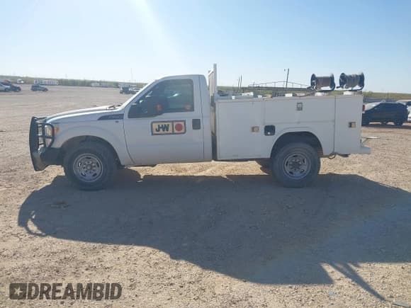 ✅ 2016 Ford F-350 XL • VIN: 1FDBF3A6XGEB61962 • Лот: 43687114. Опубликован ранее на IAAI с пробегом 185 317 миль. Бесплатный доступ к архиву аукционных продаж из США и подробный отчёт об истории автомобиля на DreamBid. Изображение 14.