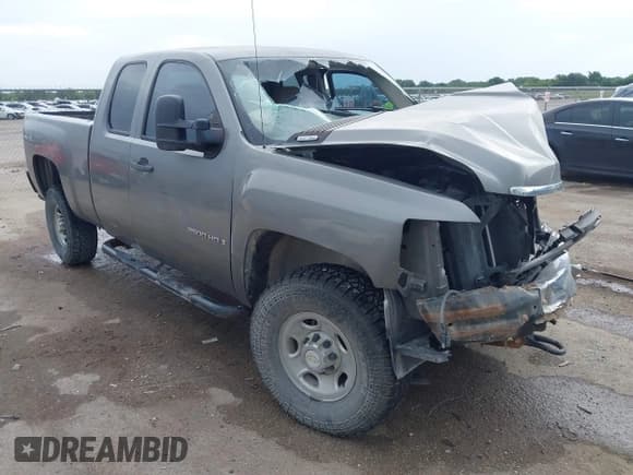 ✅ 2009 Chevrolet Silverado 2500HD LT • VIN: 1GCHK59K99E147190 • Lot: 42651797. Wystawiony na IAAI z przebiegiem 284 045 mil. Bezpłatny archiwum sprzedaży aukcyjnych z USA i szczegółowy raport historii pojazdu na DreamBid. Zdjęcie 1.