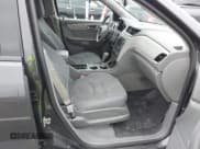 ✅ 2016 Chevrolet Traverse LS • VIN: 1GNKVFED3GJ208586 • Lot: 43544525. Wystawiony na IAAI z przebiegiem 167 197 mil. Bezpłatny archiwum sprzedaży aukcyjnych z USA i szczegółowy raport historii pojazdu na DreamBid. Zdjęcie 5.