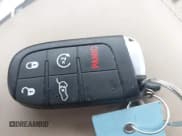 ✅ 2018 Jeep Grand Cherokee Limited • VIN: 1C4RJFBG3JC297007 • Lot: 43265721. Wystawiony na IAAI z przebiegiem 98 846 mil. Bezpłatny archiwum sprzedaży aukcyjnych z USA i szczegółowy raport historii pojazdu na DreamBid. Zdjęcie 11.