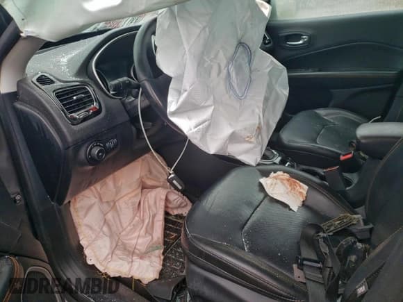 ✅ 2018 Jeep Compass Limited • VIN: 3C4NJDCB3JT281206 • Lot: 93621335. Listed on Copart with Not provided. Free auction sales archive from the USA and detailed vehicle history report at DreamBid. Image 7.