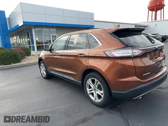 ✅ 2017 Ford Edge Titanium • VIN: 2FMPK3K90HBB21140 • Lot: 92097555. Wystawiony na Copart z przebiegiem 90 679 mil. Bezpłatny archiwum sprzedaży aukcyjnych z USA i szczegółowy raport historii pojazdu na DreamBid. Zdjęcie 3.