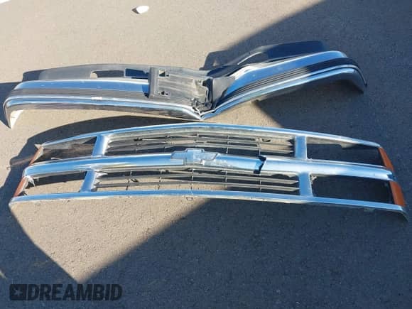 1998 Chevrolet Silverado 1500 z VIN 2GCEK19R0W1156253, wystawiony jako IAAI lot #43508052 z przebiegiem 199 035 mil mil oraz . Historia ofert i sprzedaży dostępna na DreamBid. Obrazek 12.