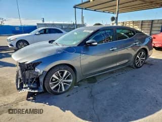 ✅ 2019 Nissan Maxima SV • VIN: 1N4AA6AV5KC377851 • Lot: 95638965. Wystawiony na Copart z przebiegiem 71 090 mil. Bezpłatny archiwum sprzedaży aukcyjnych z USA i szczegółowy raport historii pojazdu na DreamBid. Zdjęcie 1.