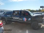 ✅ 2001 Chevrolet Silverado 2500HD LS • VIN: 1GCHC23G21F101862 • Lot: 43640023. Wystawiony na IAAI z przebiegiem 176 048 mil. Bezpłatny archiwum sprzedaży aukcyjnych z USA i szczegółowy raport historii pojazdu na DreamBid. Zdjęcie 14.