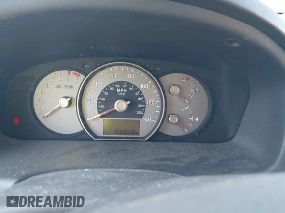 ✅ 2007 Kia Rondo EX • VIN: KNAFG526977038393 • Лот: 43165406. Опубликован ранее на IAAI с пробегом 156 868 миль. Бесплатный доступ к архиву аукционных продаж из США и подробный отчёт об истории автомобиля на DreamBid. Изображение 7.