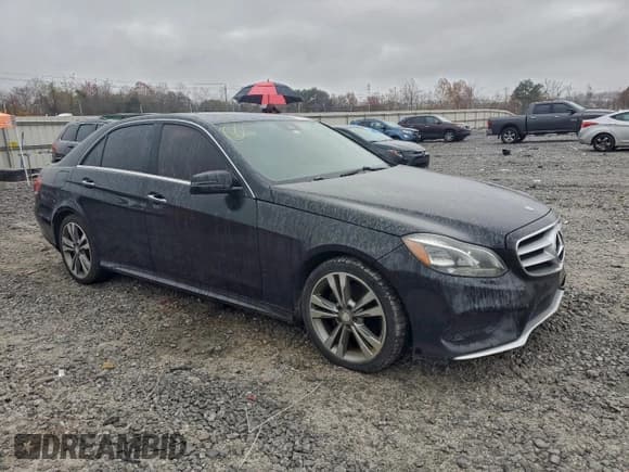 ✅ 2015 Mercedes-Benz E 350 Sport • VIN: WDDHF5KB6FB141297 • Lot: 92892765. Listed on Copart with 110,971 mi. Free auction sales archive from the USA and detailed vehicle history report at DreamBid. Image 4.