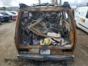 ✅ 1985 Volkswagen Vanagon GL • VIN: WV2ZB0256FH042498 • Lot: 80787914. Wystawiony na Copart z przebiegiem Nie podano. Bezpłatny archiwum sprzedaży aukcyjnych z USA i szczegółowy raport historii pojazdu na DreamBid. Zdjęcie 6.
