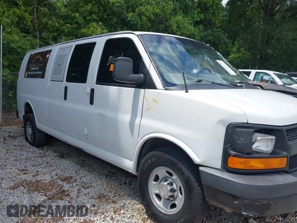 ✅ 2015 Chevrolet Express Cargo • VIN: 1GCWGGCFXF1121507 • Lot: 42788130. Listed on IAAI with 207,237 mi. Free auction sales archive from the USA and detailed vehicle history report at DreamBid. Image 13.