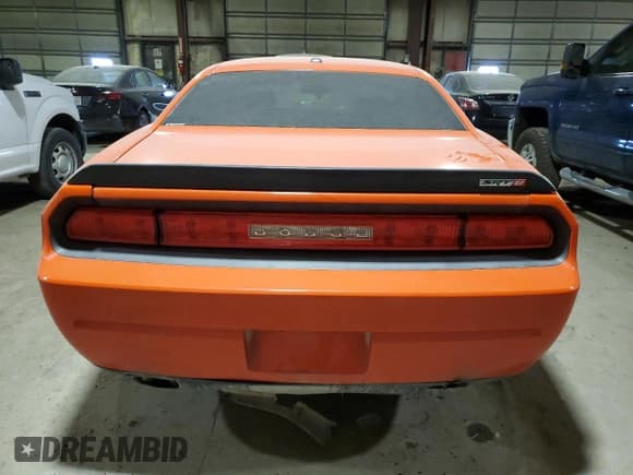 ✅ 2010 Dodge Challenger SRT-8 • VIN: 2B3CJ7DW3AH260635 • Lot: 87880775. Wystawiony na Copart z przebiegiem 105 524 mil. Bezpłatny archiwum sprzedaży aukcyjnych z USA i szczegółowy raport historii pojazdu na DreamBid. Zdjęcie 6.