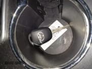 ✅ 2019 Toyota Highlander LE • VIN: 5TDBZRFH0KS992611 • Lot: 43812508. Wystawiony na IAAI z przebiegiem 67 640 mil. Bezpłatny archiwum sprzedaży aukcyjnych z USA i szczegółowy raport historii pojazdu na DreamBid. Zdjęcie 11.