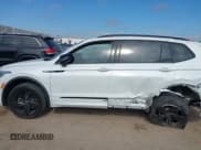 ✅ 2023 Volkswagen Tiguan SE R-Line Black • VIN: 3VVCB7AXXPM004545 • Лот: 42603638. Опубликован ранее на IAAI с пробегом 36 734 миль. Бесплатный доступ к архиву аукционных продаж из США и подробный отчёт об истории автомобиля на DreamBid. Изображение 14.