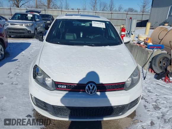 ✅ 2012 Volkswagen Golf GTI w/Conv & Sunroof PZEV • VIN: WVWGD7AJ2CW236752 • Лот: 41362478. Опубликован ранее на IAAI с пробегом 128 981 миль. Бесплатный доступ к архиву аукционных продаж из США и подробный отчёт об истории автомобиля на DreamBid. Изображение 12.