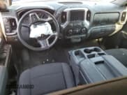 ✅ 2021 Chevrolet Silverado 1500 LT • VIN: 1GCUYDED0MZ118323 • Lot: 76783404. Wystawiony na Copart z przebiegiem 96 165 mil. Bezpłatny archiwum sprzedaży aukcyjnych z USA i szczegółowy raport historii pojazdu na DreamBid. Zdjęcie 8.