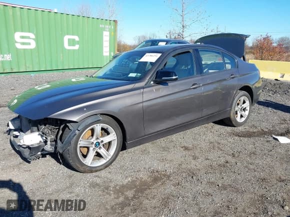 ✅ 2013 BMW 3 Series 328i xDrive • VIN: WBA3B3C57DF540722 • Lot: 43786251. Listed on IAAI with 87,207 mi. Free auction sales archive from the USA and detailed vehicle history report at DreamBid. Image 22.