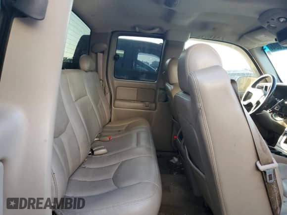 ✅ 2003 Chevrolet Silverado 1500 LS • VIN: 2GCEC19T131197995 • Lot: 69527004. Wystawiony na Copart z przebiegiem 197 471 mil mil. Skorzystaj z bezpłatnego archiwum sprzedaży aukcyjnych z USA i zobacz szczegółowy raport historii pojazdu na DreamBid. Zdjęcie 10.