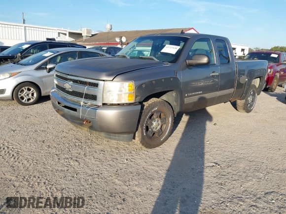 ✅ 2009 Chevrolet Silverado 1500 LT • VIN: 1GCEC29J69Z136534 • Лот: 43727638. Опубликован ранее на IAAI с пробегом 146 727 миль. Бесплатный доступ к архиву аукционных продаж из США и подробный отчёт об истории автомобиля на DreamBid. Изображение 2.