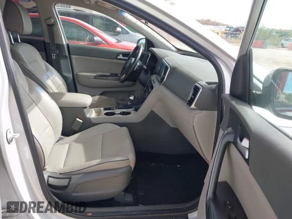 ✅ 2017 Kia Sportage EX • VIN: KNDPN3AC2H7177288 • Lot: 43924293. Listed on IAAI with 135,378 mi. Free auction sales archive from the USA and detailed vehicle history report at DreamBid. Image 5.