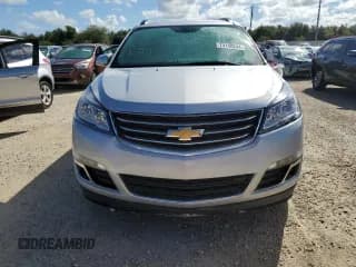 ✅ 2017 Chevrolet Traverse LT • VIN: 1GNKRGKD3HJ186329 • Lot: 74148244. Wystawiony na Copart z przebiegiem Nie podano. Bezpłatny archiwum sprzedaży aukcyjnych z USA i szczegółowy raport historii pojazdu na DreamBid. Zdjęcie 5.