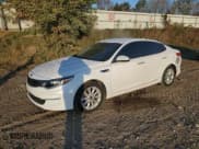 ✅ 2017 Kia Optima LX • VIN: 5XXGT4L3XHG122720 • Lot: 82432695. Wystawiony na Copart z przebiegiem 141 142 mil. Bezpłatny archiwum sprzedaży aukcyjnych z USA i szczegółowy raport historii pojazdu na DreamBid. Zdjęcie 1.