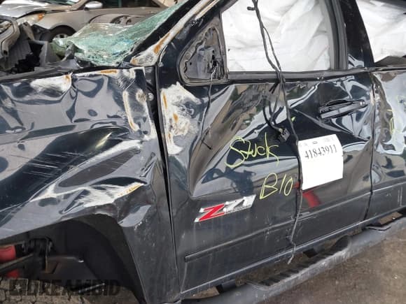 ✅ 2018 Chevrolet Silverado 2500HD LT • VIN: 1GC1KVEY2JF151964 • Лот: 41843911. Опубликован ранее на IAAI с пробегом 107 074 миль. Бесплатный доступ к архиву аукционных продаж из США и подробный отчёт об истории автомобиля на DreamBid. Изображение 9.