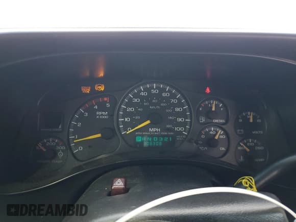 ✅ 2001 Chevrolet Silverado 2500HD • VIN: 1GCHK23181F154466 • Lot: 50887405. Wystawiony na Copart z przebiegiem 308 308 mil. Bezpłatny archiwum sprzedaży aukcyjnych z USA i szczegółowy raport historii pojazdu na DreamBid. Zdjęcie 9.