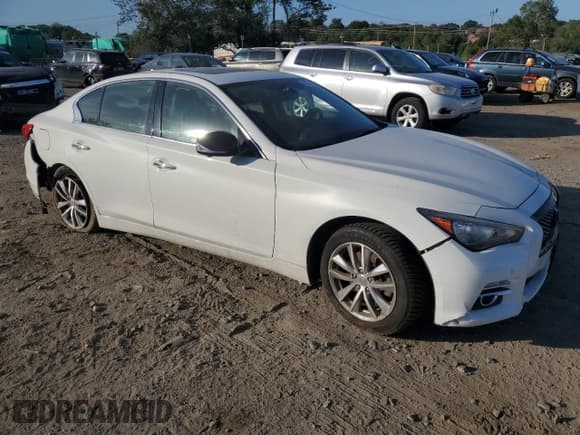 ✅ 2015 Infiniti Q50 Premium • VIN: JN1BV7AR4FM396292 • Lot: 82237055. Listed on Copart with 105,185 mi. Free auction sales archive from the USA and detailed vehicle history report at DreamBid. Image 4.