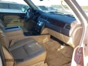 ✅ 2008 GMC Yukon XL • VIN: 1GKFC66818J190225 • Лот: 42065718. Опубликован ранее на IAAI с пробегом 252 353 миль. Бесплатный доступ к архиву аукционных продаж из США и подробный отчёт об истории автомобиля на DreamBid. Изображение 5.