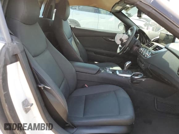 ✅ 2014 BMW Z4 sDrive28i • VIN: WBALL5C53EJ105929 • Lot: 68471205. Wystawiony na Copart z przebiegiem 87 223 mil. Bezpłatny archiwum sprzedaży aukcyjnych z USA i szczegółowy raport historii pojazdu na DreamBid. Zdjęcie 10.