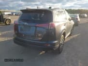 ✅ 2017 Toyota RAV4 LE • VIN: JTMZFREV7HJ111455 • Лот: 43411700. Опубликован ранее на IAAI с пробегом 52 344 миль. Бесплатный доступ к архиву аукционных продаж из США и подробный отчёт об истории автомобиля на DreamBid. Изображение 4.