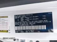 ✅ 2025 Lexus RX 350 • VIN: JTJCHMAA9S2022801 • Lot: 42156042. Wystawiony na IAAI z przebiegiem 5 857 mil. Bezpłatny archiwum sprzedaży aukcyjnych z USA i szczegółowy raport historii pojazdu na DreamBid. Zdjęcie 9.